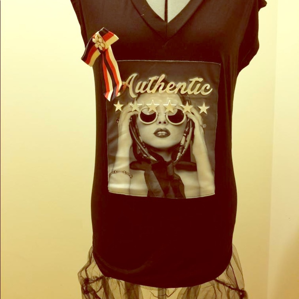 Black tunic length T-shirt w/tulle  skirt